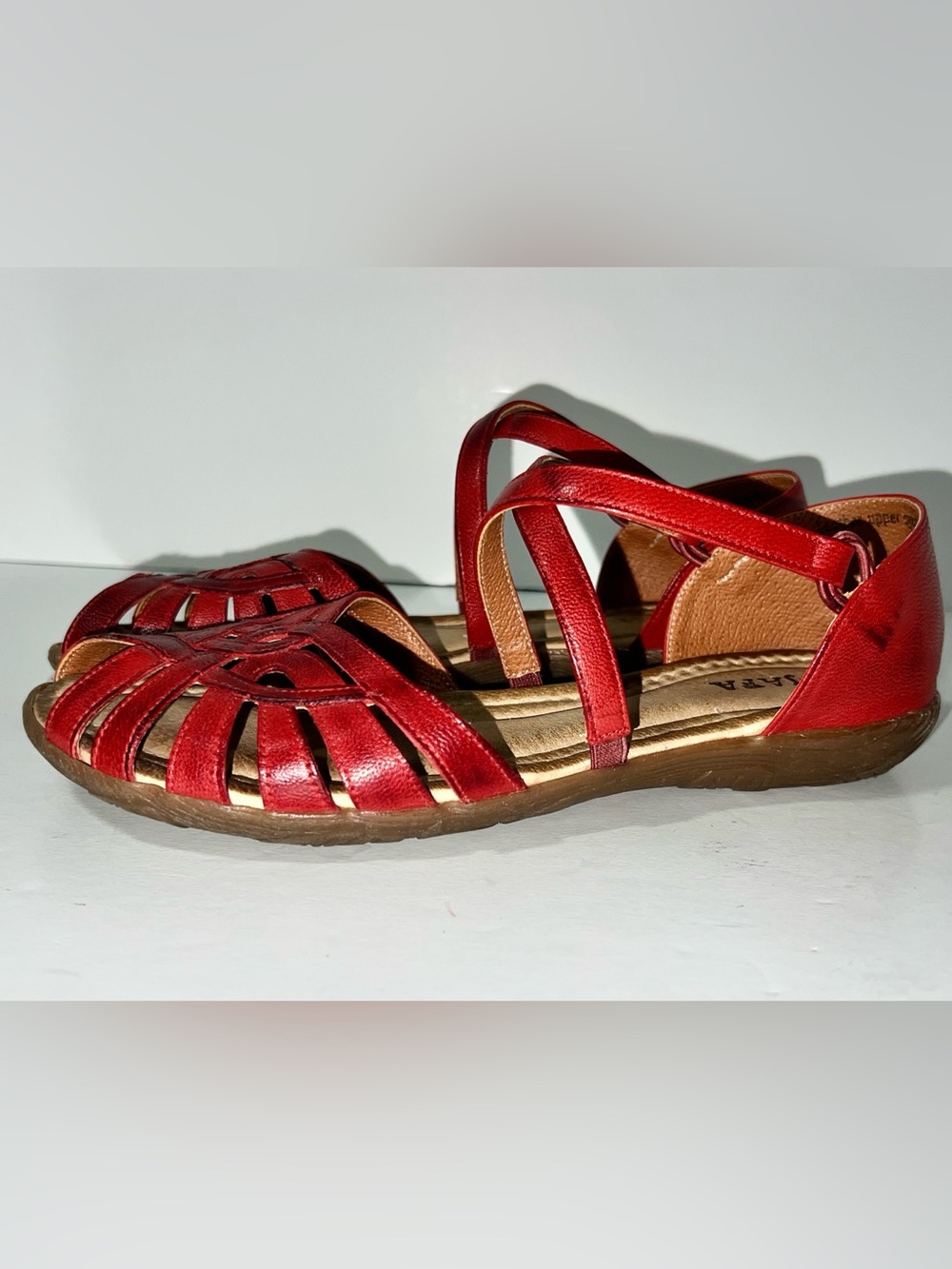 JAFA Red Leather Strappy Caged Flat Sandals Huarache Style Women's Size 39 / 8.5 - Picture 2 of 16